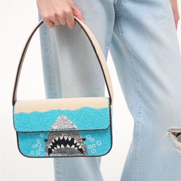 STAUD BEADED TOMMY BAG VIRAL GREAT WHITE SHARK - Picture 6 of 7